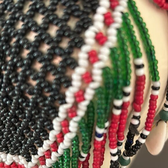 Vintage 60’s tie beaded dance skirt necklace or wall hanging cowrie shell bead - Picture 13 of 14